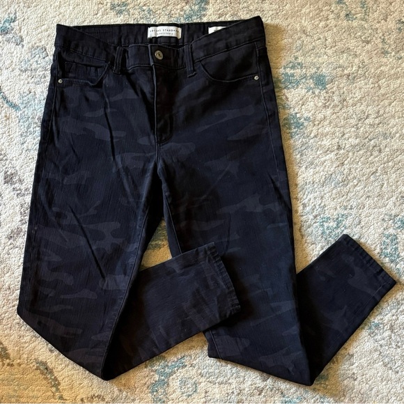 Social Standard by Sanctuary Size 4  Ankle Skinny Black Camo Denim Jeans - Picture 1 of 2